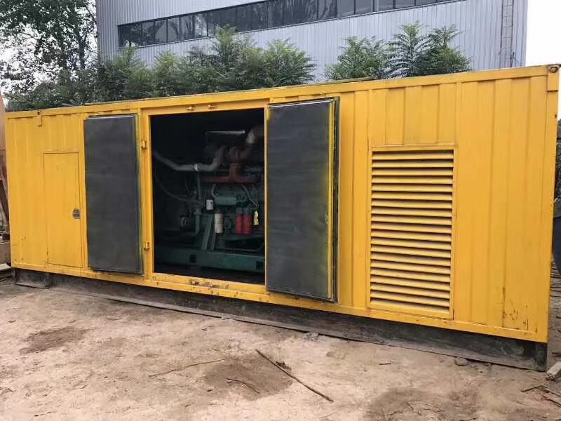 土默特右柴油发电机组滤清器内充满机油但压力不足如何进行故障排查？