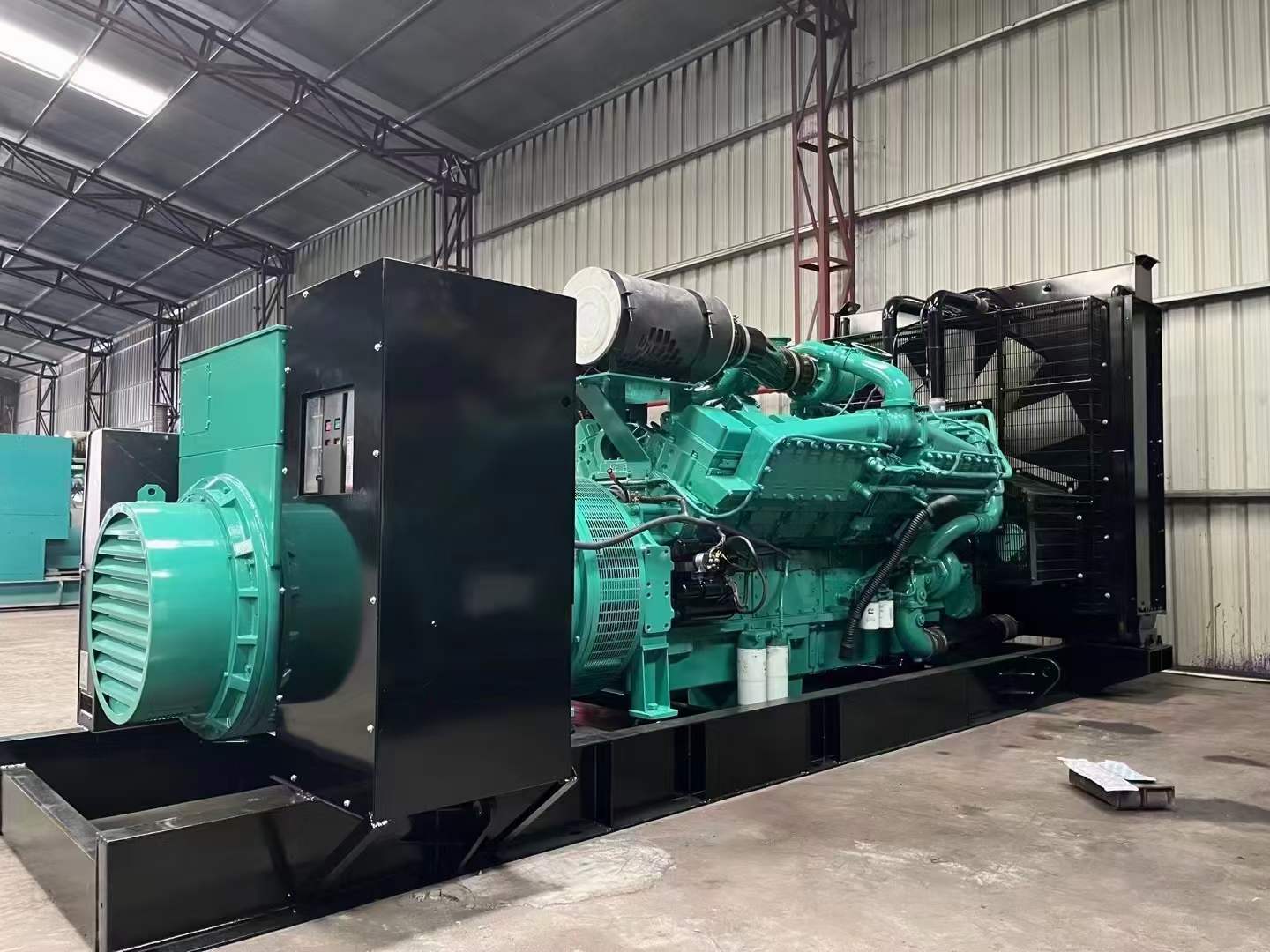 土默特右如何降低 800kW 柴油发电机输出电流的波动？