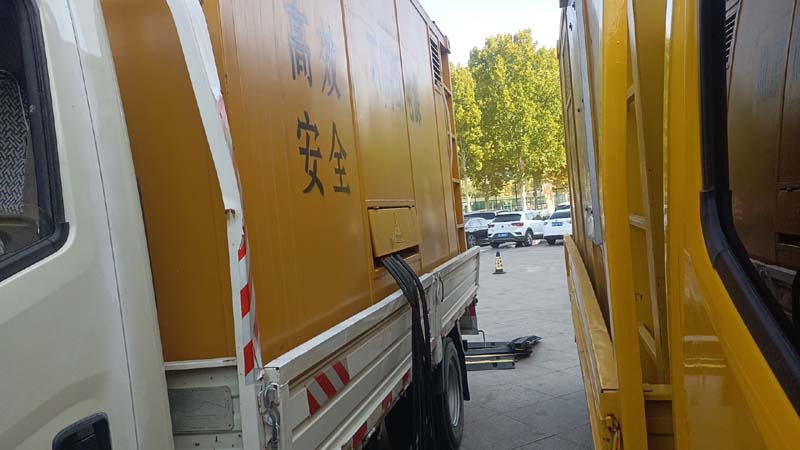 土默特右如何判断柴油发电机组和UPS电源的切换时间是否符合要求？