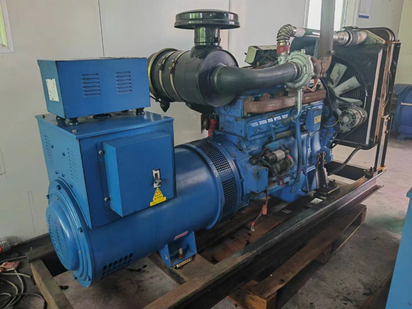 土默特右100kW柴油发电机组使用多级机油有哪些优缺点？